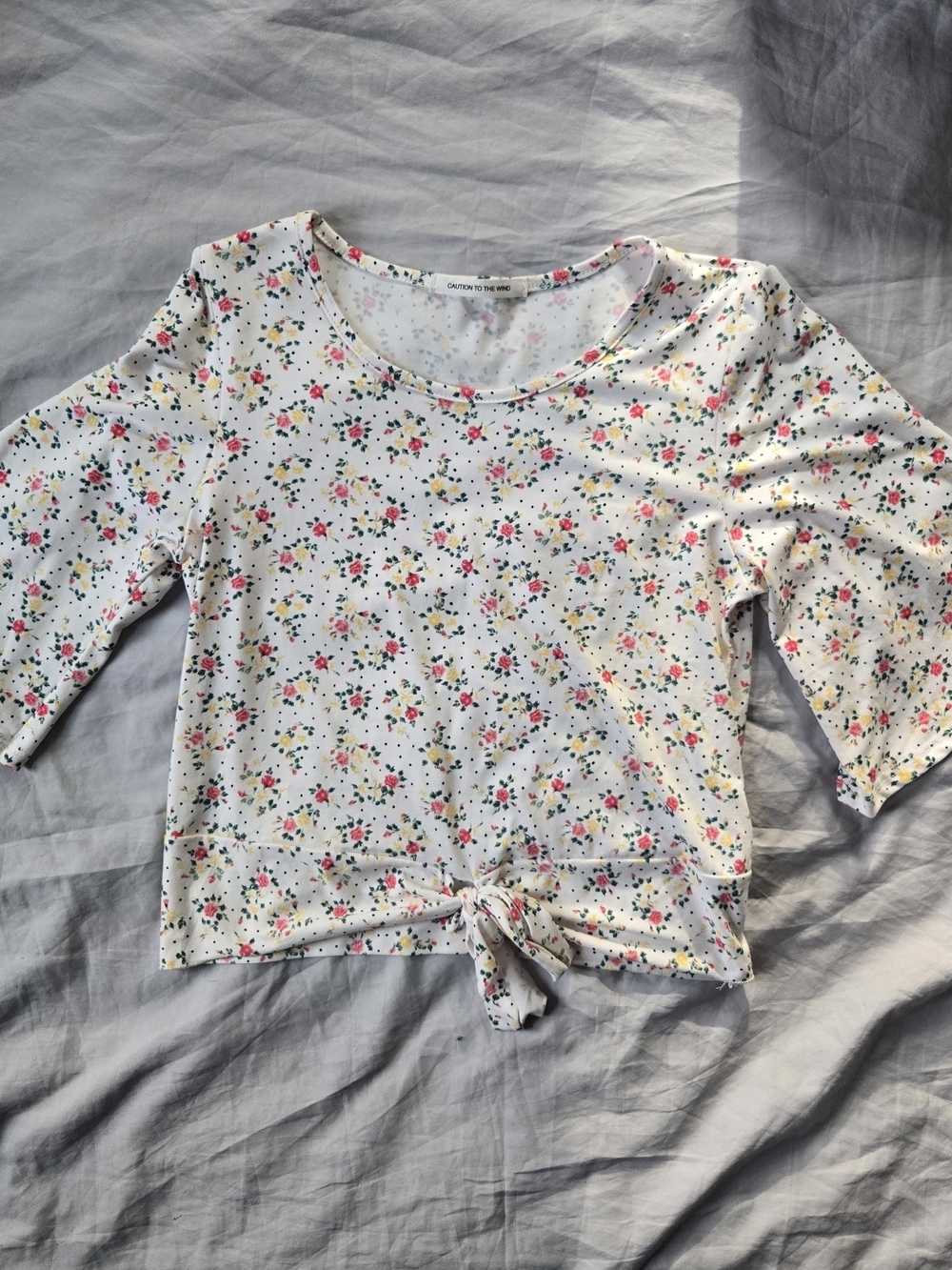Feminine Floral Tie-Front Crop Top Floral Polka Dot Flare Sleeve Boho Fairy SM